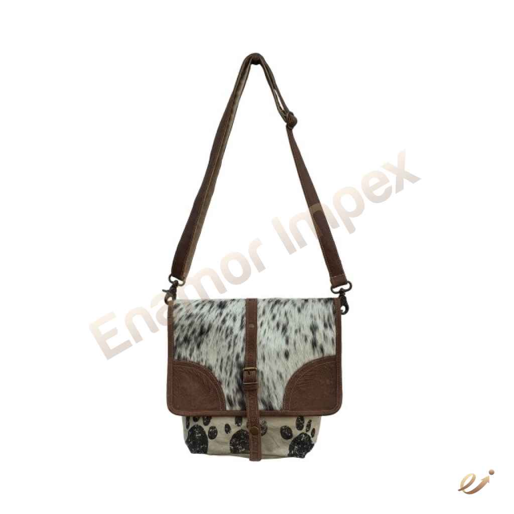SHOULDER BAG
